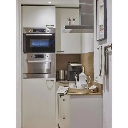 The Neuhaus Apartment *